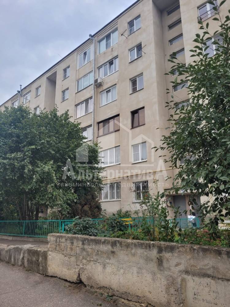 Ставропольский край, Кисловодск, Минутка, Школьный пер.; Квартира 74м² 1/5 эт.