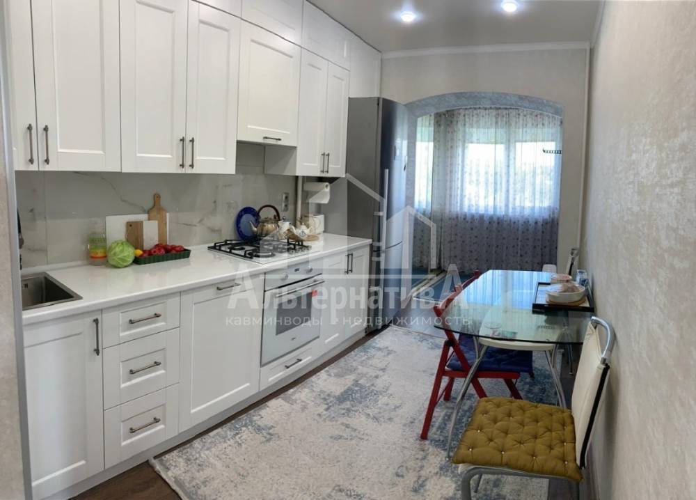 Ставропольский край, Кисловодск, Рынок, Крутая дорога ул.; Квартира 65м² 3/5 эт.