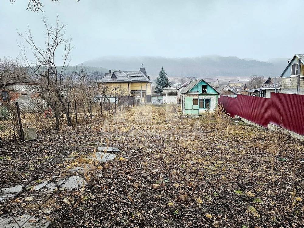 Ставропольский край, Кисловодск, Лермонтовская скала, с/т Садовая балка; Участок на участке 6 сот.