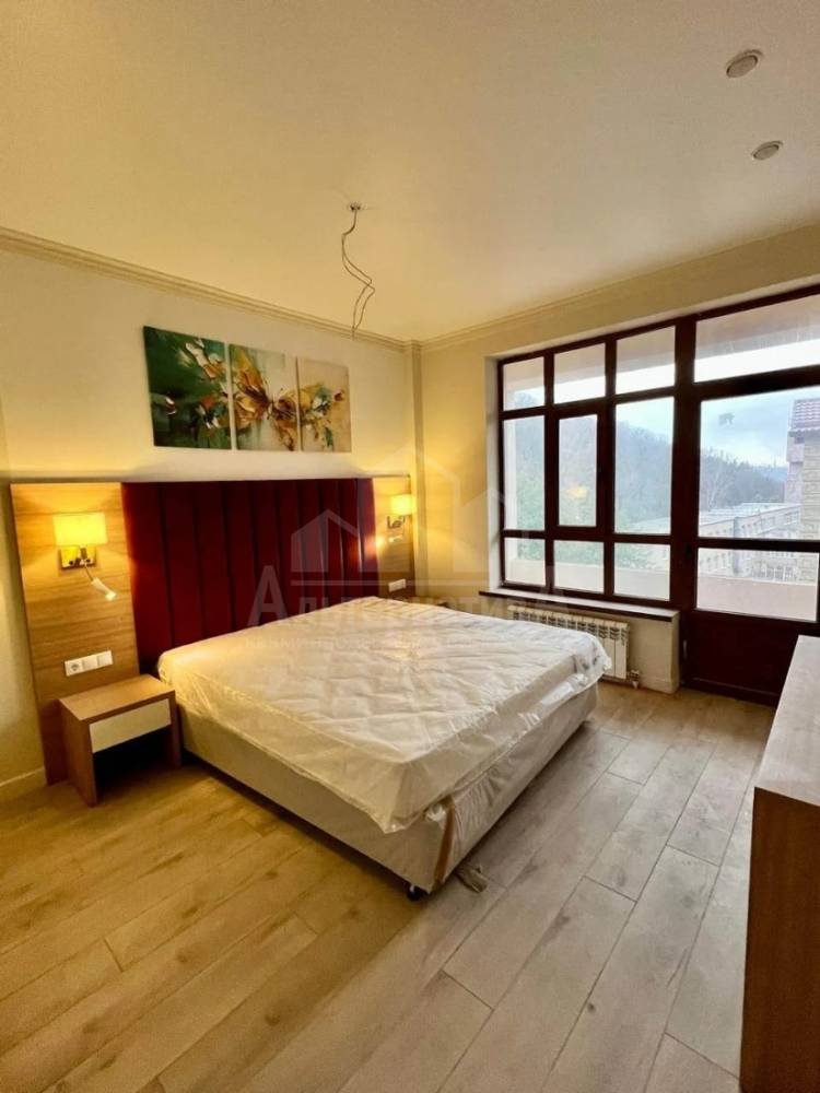 439c0002-f5a2-4f52-9746-64e16337d385