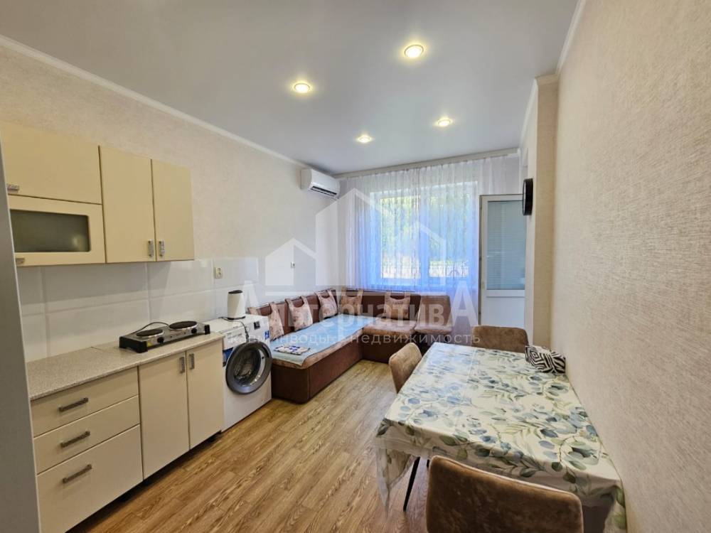 Ставропольский край, Кисловодск, Въезд, Набережная ул.; Квартира 48,40м² 1/3 эт.