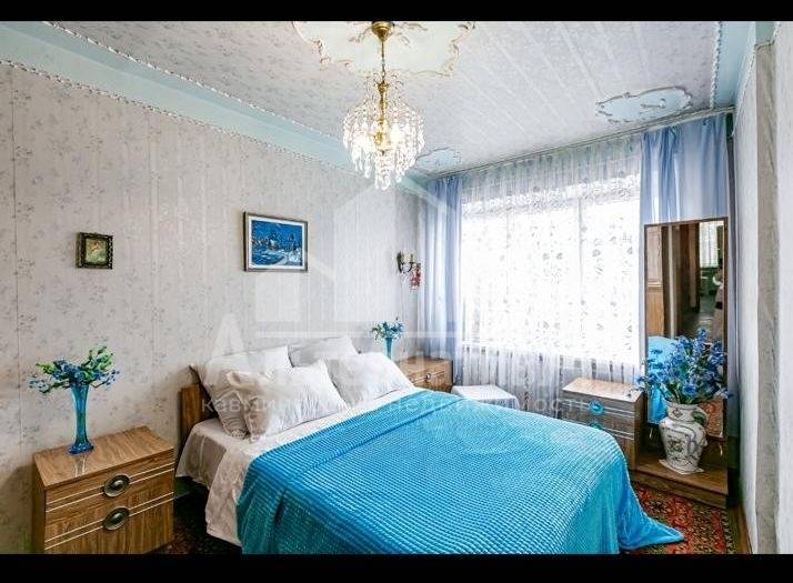 Ставропольский край, Кисловодск, Рынок, Крупской ул.; Квартира 65м² 1/5 эт.