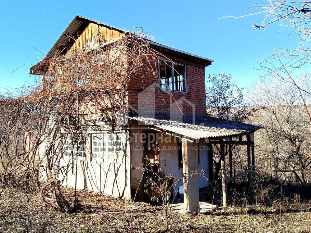 Ставропольский край, Кисловодск, Асфальтный Завод, с/т Бештау; Участок на участке 4 сот.