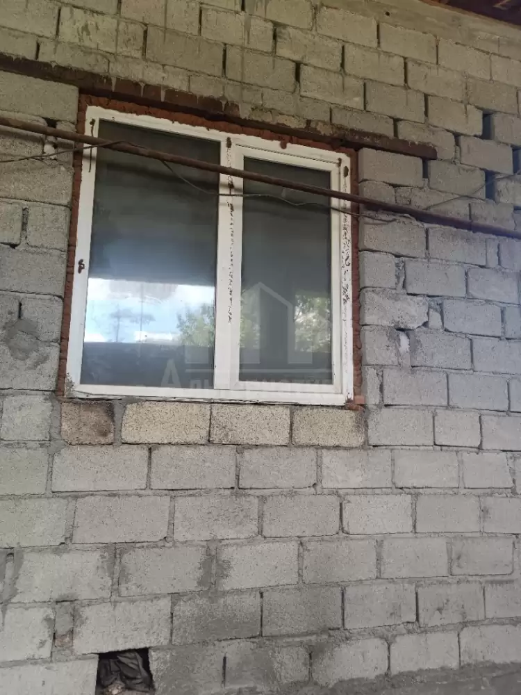 1000582477