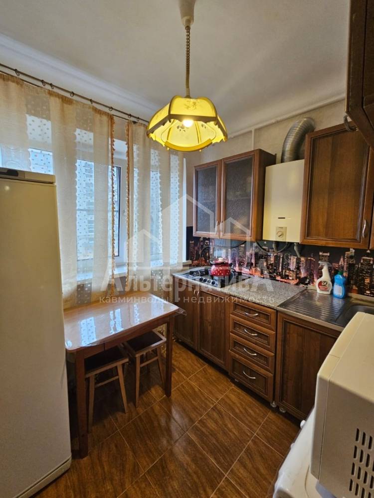 Ставропольский край, Кисловодск, 16-ой школы, Советская ул.; Квартира 35м² 1/5 эт.