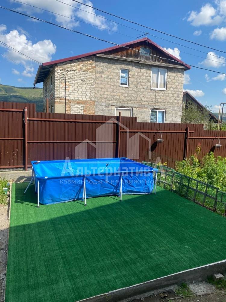 участок за домом