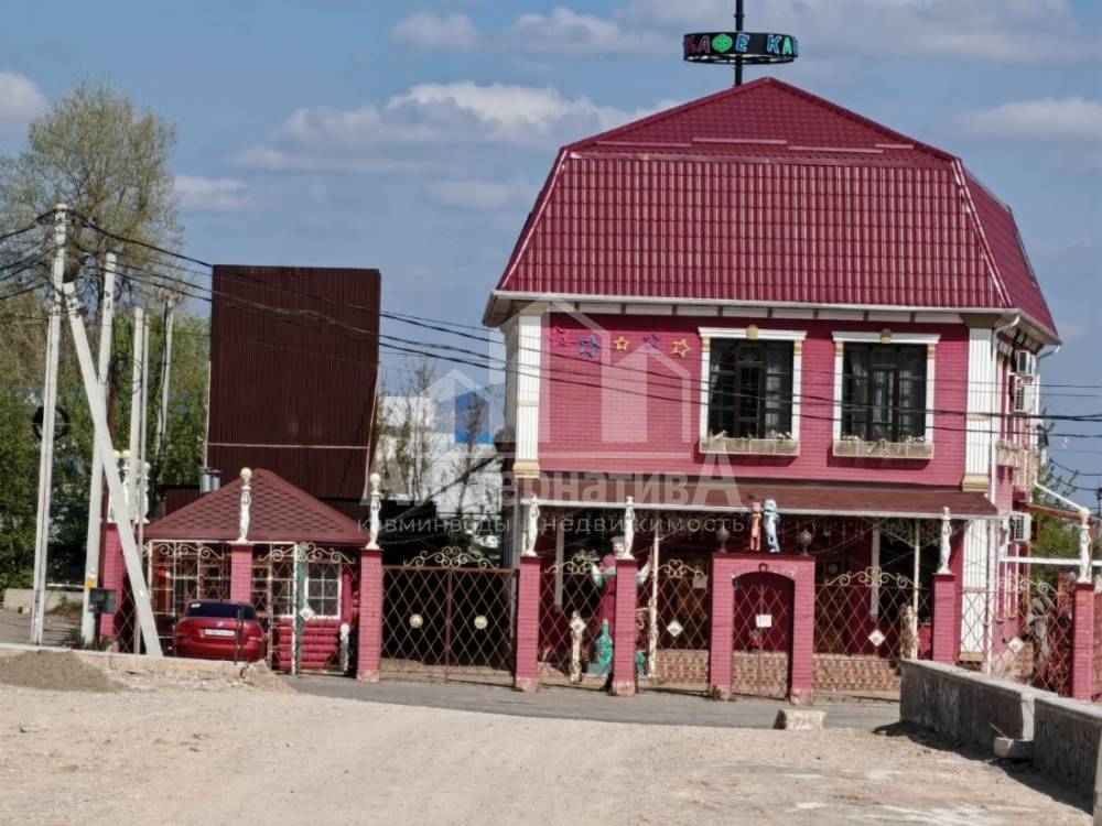 Ставропольский край, Ессентуки, Восточный, Рассветная ул.; Помещение свободного назначения 342м² на участке 7 сот. 2/2 эт.
