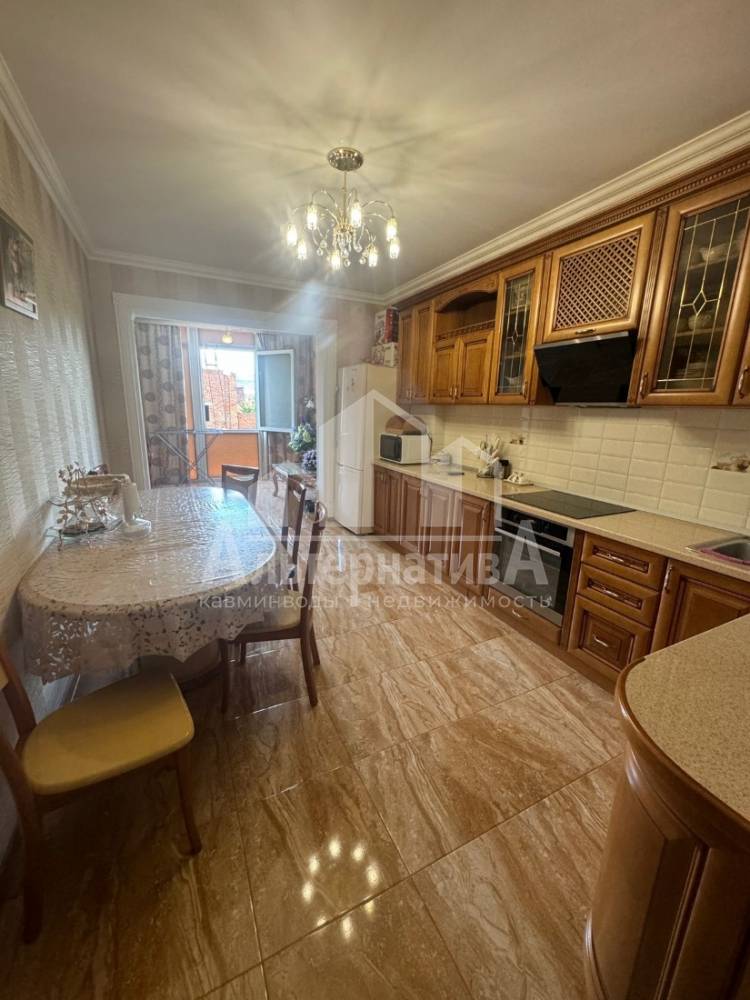 Ставропольский край, Кисловодск, Курортная зона, Кирова ул.; Квартира 92м² 5/10 эт.