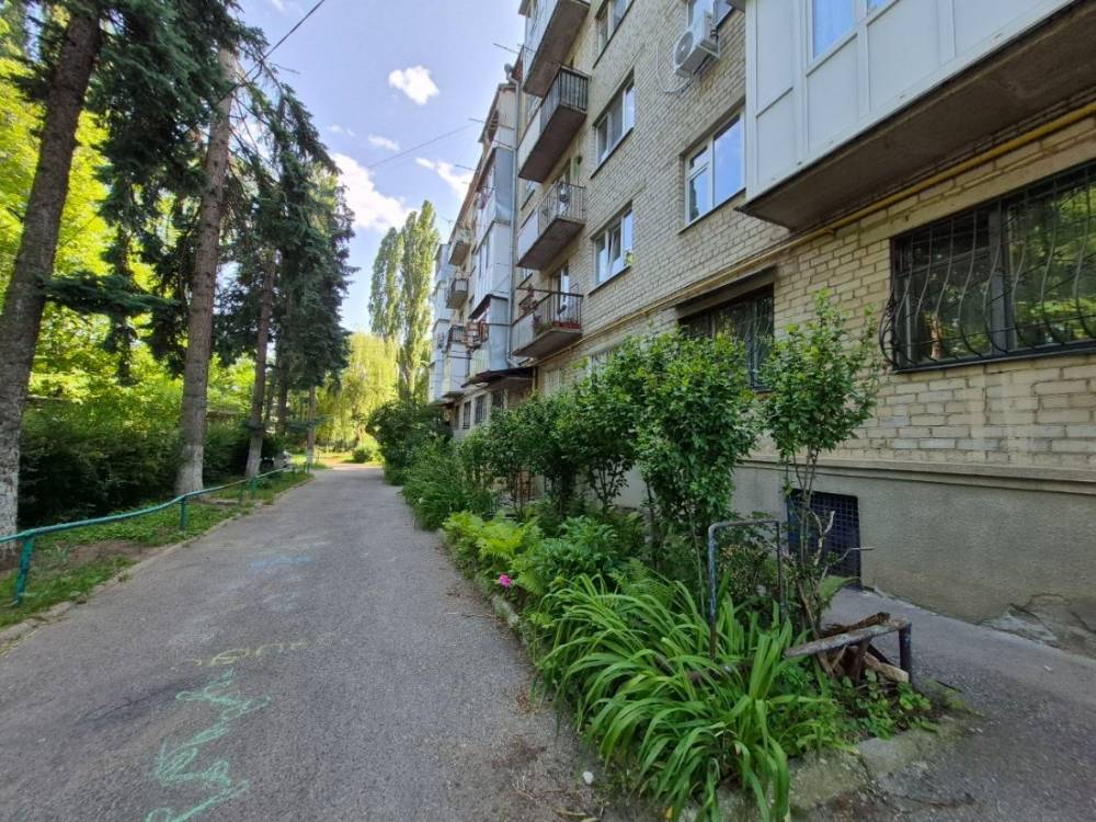 Ставропольский край, Кисловодск, Рынок, Островского ул.; Квартира 29м² 1/5 эт.
