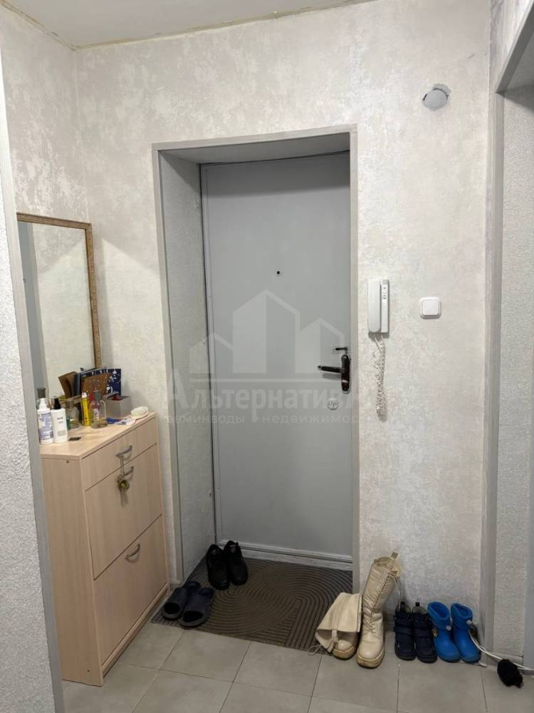 photo_5271850997980534501_y