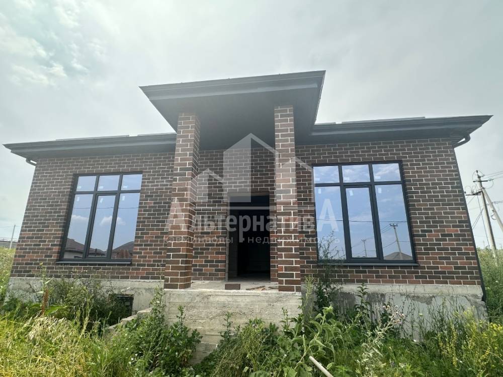 Ставропольский край, Ессентуки, ст. Ессентукская, Цалкинская ул.; Дом 100м² на участке 4 сот. 1 эт.