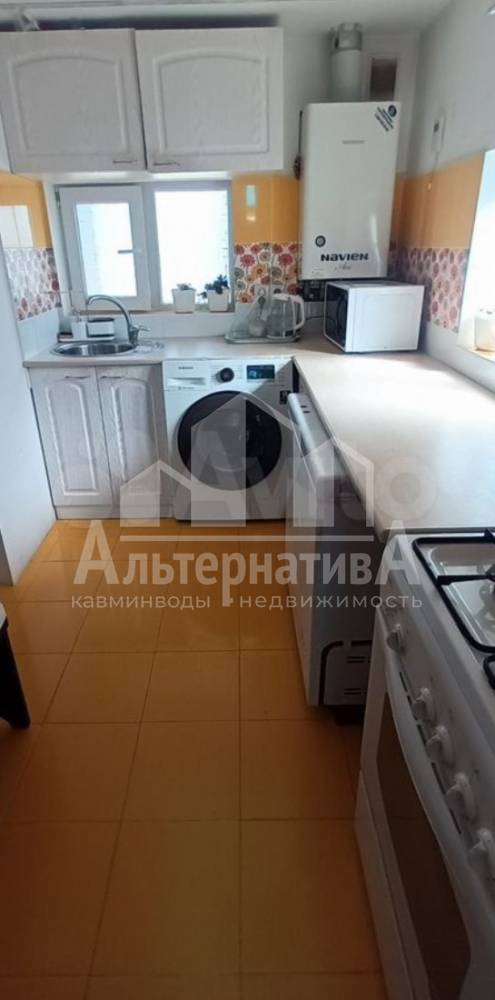 Ставропольский край, Ессентуки, с/т Овощевод (Ессентуки), 10-й проезд ул.; Дом 50м² на участке 6 сот. 2 эт.
