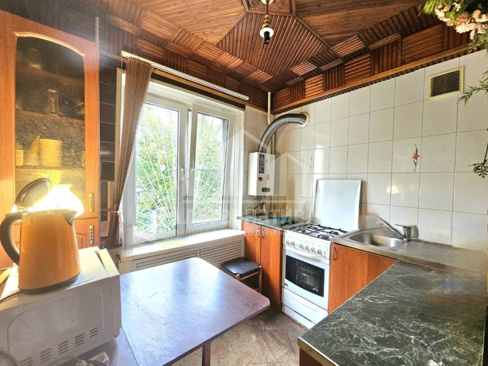 Ставропольский край, Кисловодск, Рынок, Героев Медиков ул.; Квартира 48м² 2/5 эт.