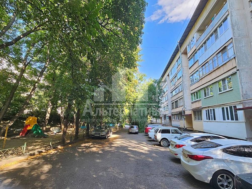 Ставропольский край, Кисловодск, Центр, Либкнехта Карла ул.; Квартира 29,70м² 4/5 эт.