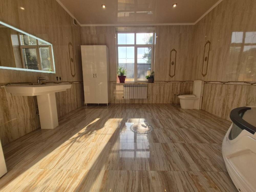 photo_5278780816039736446_y