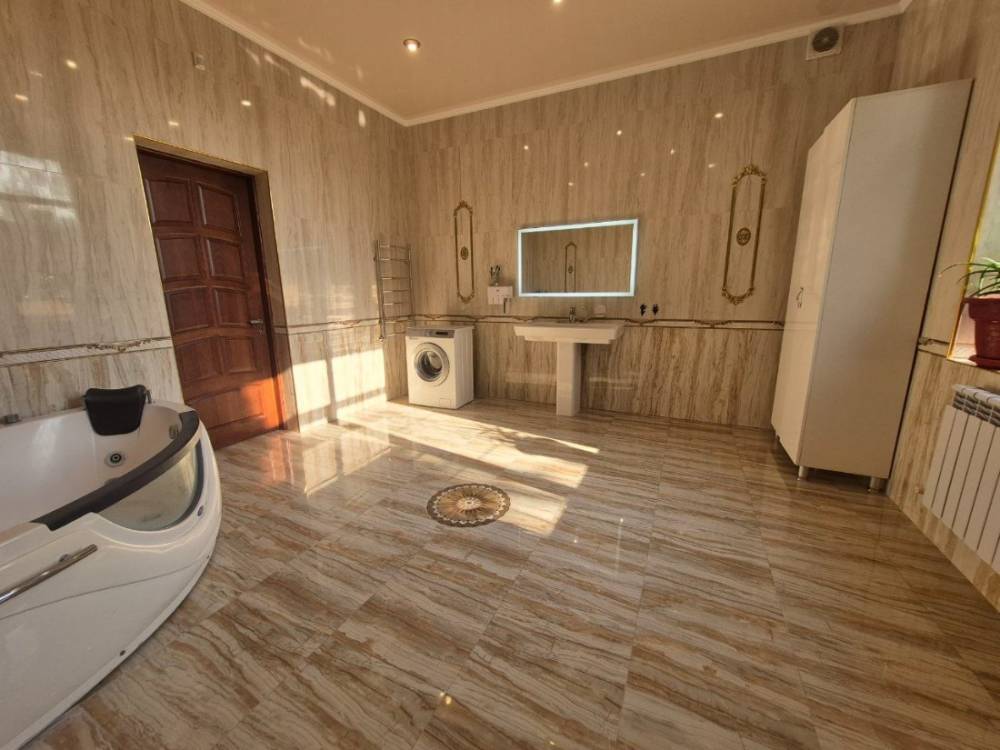 photo_5278780816039736448_y