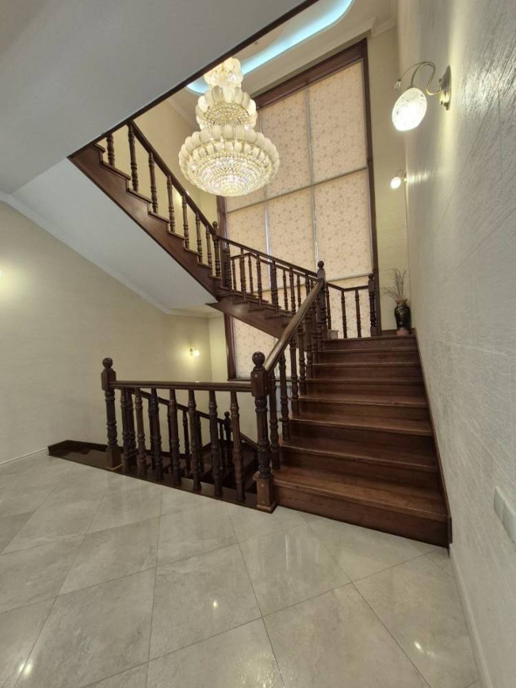 photo_5278780816039736427_y