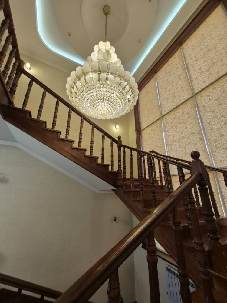 photo_5278780816039736465_y