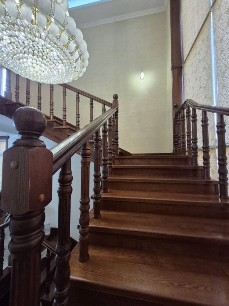 photo_5278780816039736453_y