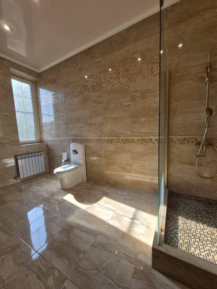 photo_5278780816039736457_y