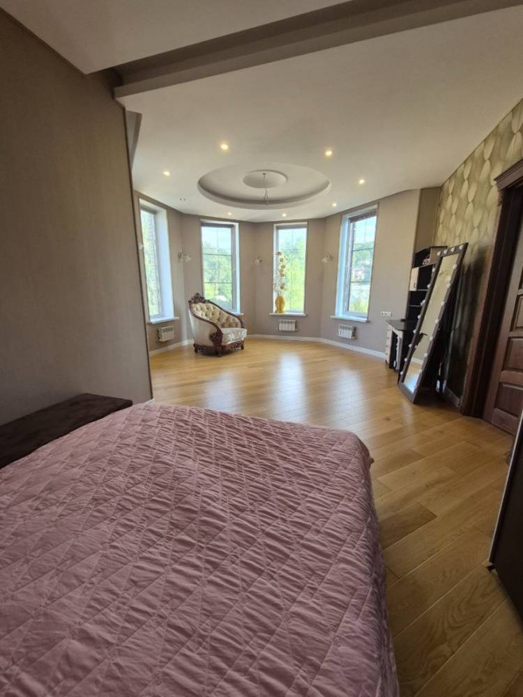 photo_5278780816039736479_y