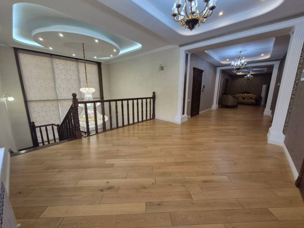 photo_5278780816039736478_y