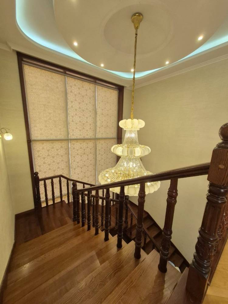 photo_5278780816039736486_y