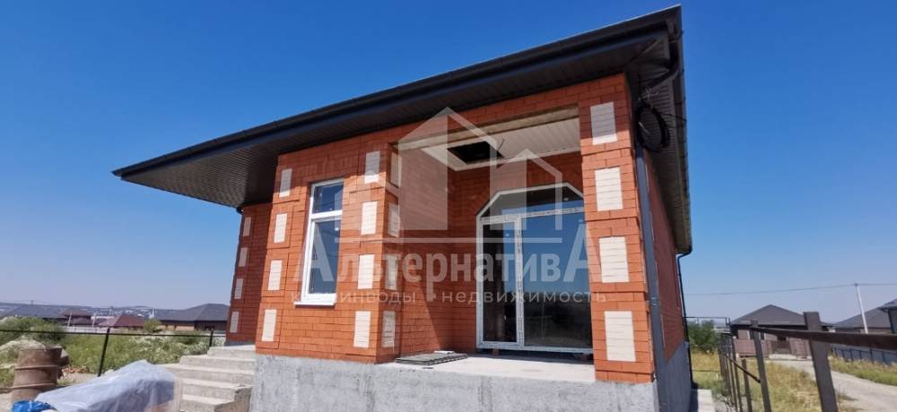 Ставропольский край, Ессентуки, ст. Ессентукская, Ручейная ул.; Дом 146м² на участке 4 сот. 2 эт.