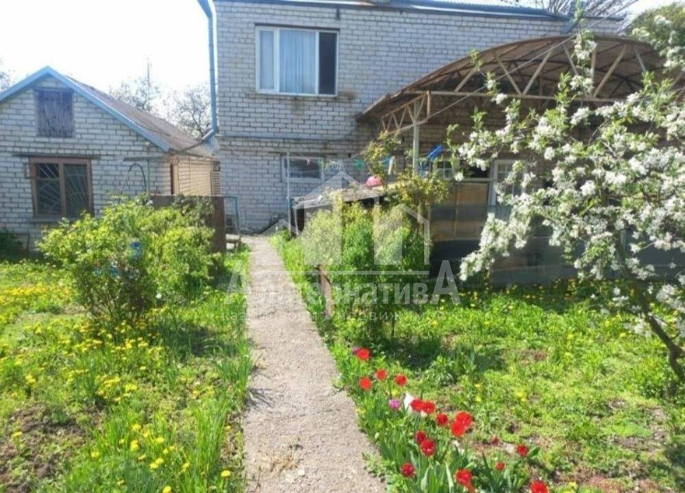 Ставропольский край, Пятигорск, Новопятигорск, 50 лет ВЛКСМ ул.; Дом 200м² на участке 6 сот. 2 эт.