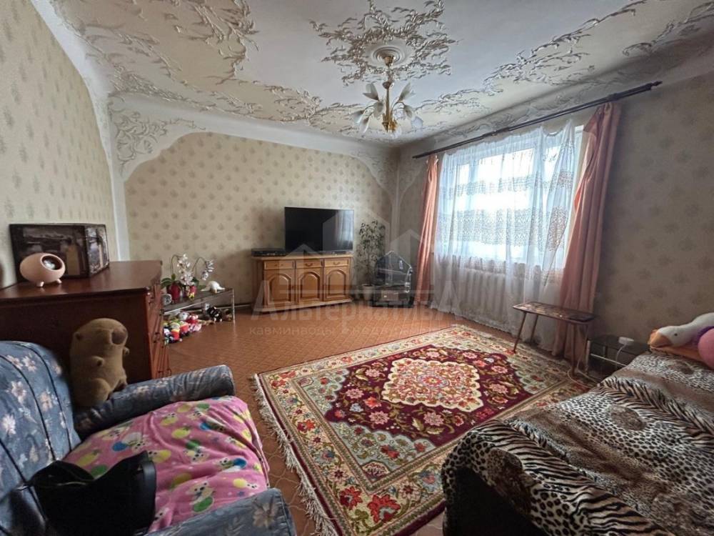 Ставропольский край, Пятигорск, Новопятигорск, 50 лет ВЛКСМ ул.; Дом 200м² на участке 6 сот. 2 эт.