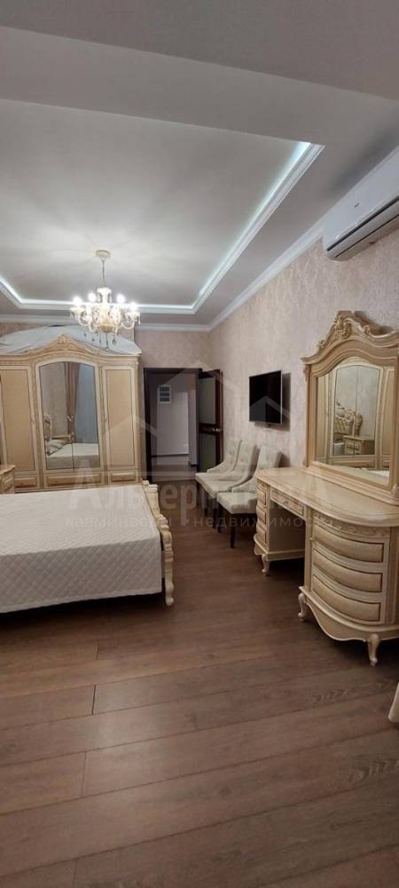 4a03ad48-9d2e-4213-a432-1dedf43e7e1c