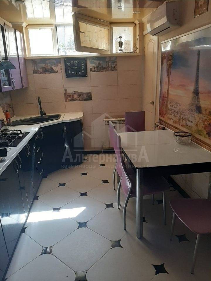 Ставропольский край, Пятигорск, Верхний рынок, Мира ул.; Дом 80м² на участке 1 сот. 2 эт.