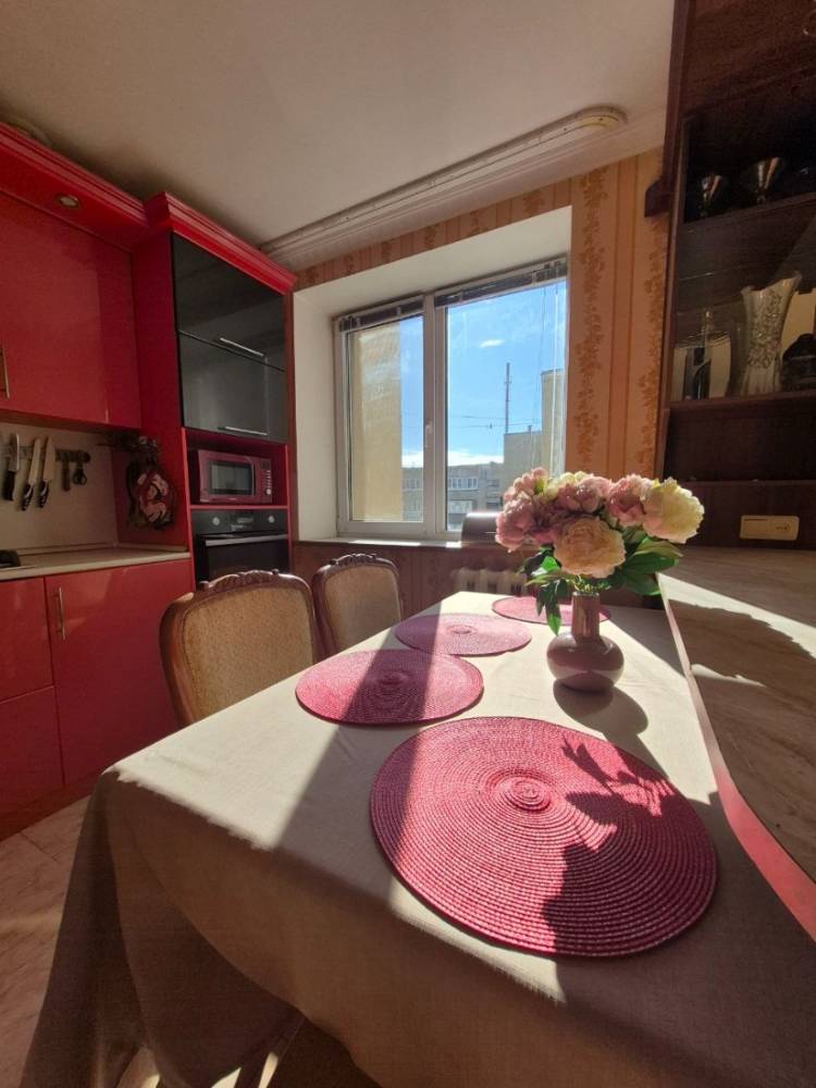 photo_5447173315346167937_y