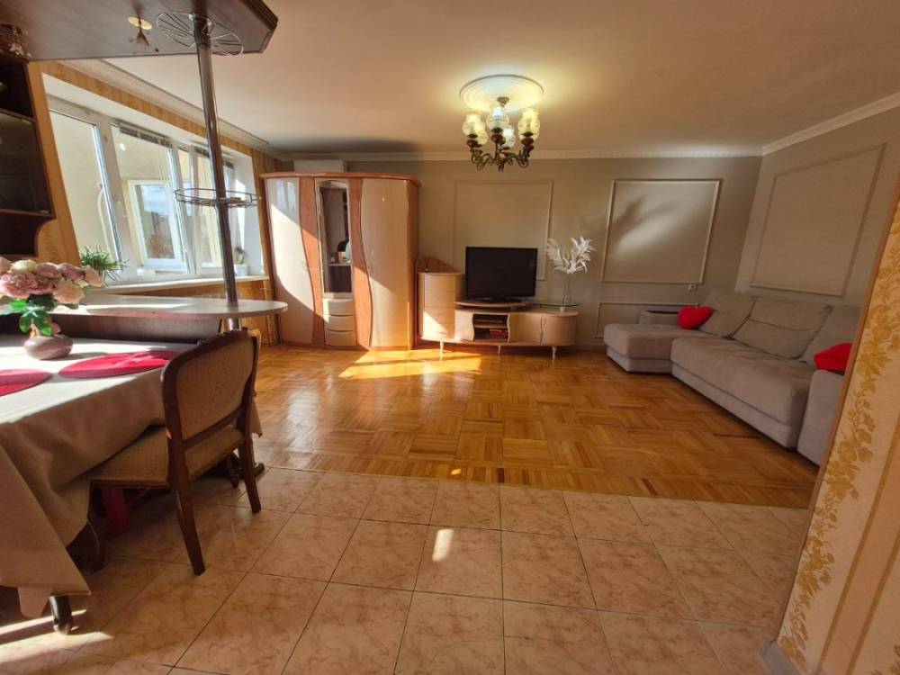 photo_5447173315346167958_y