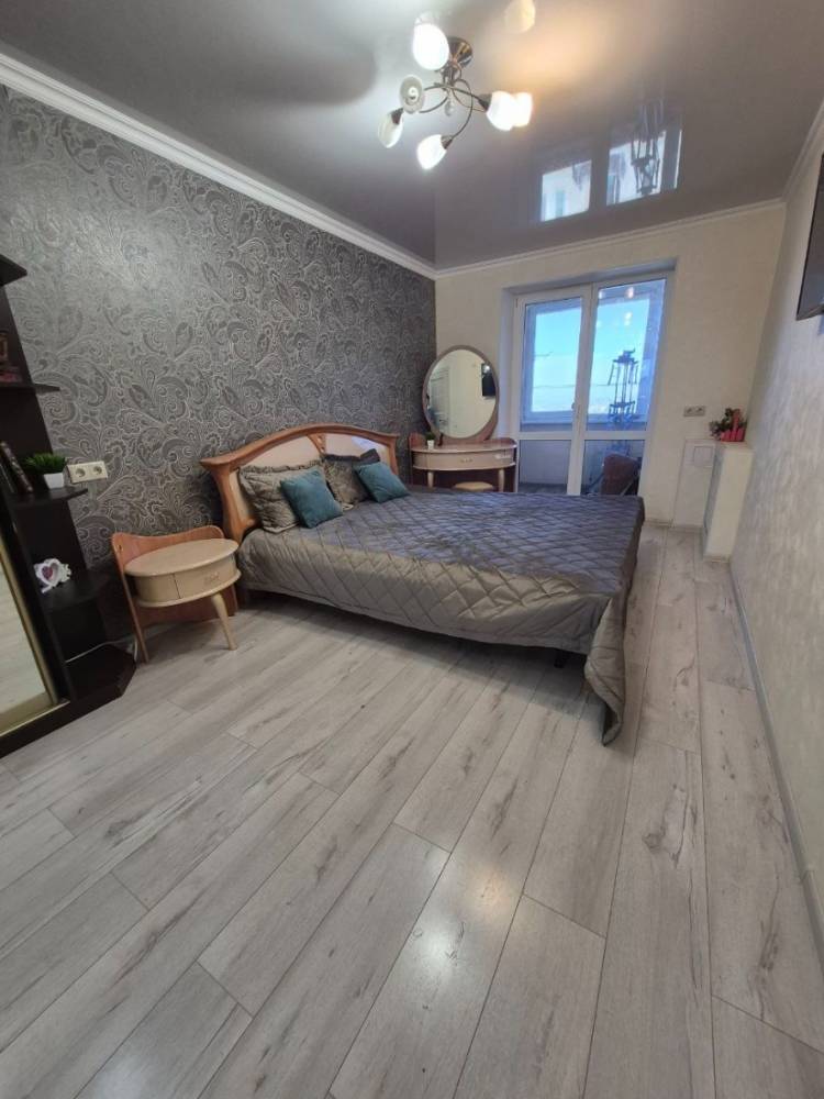 photo_5447173315346167949_y