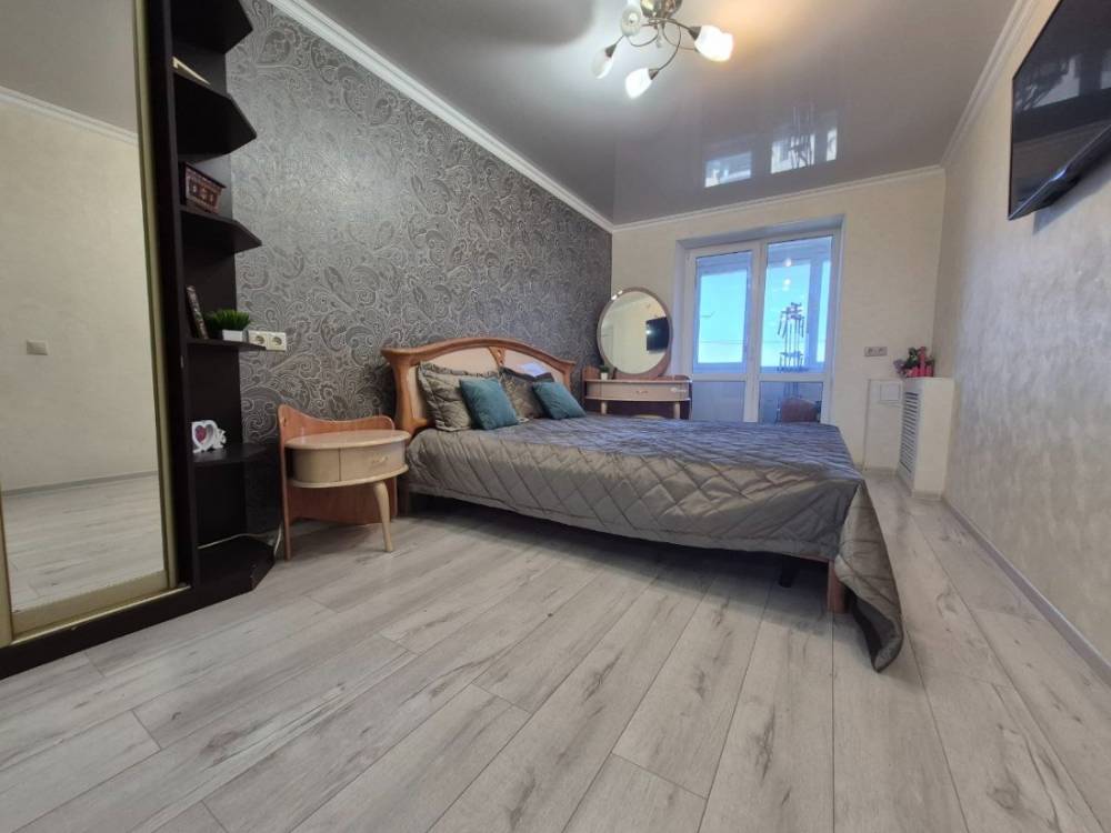 photo_5447173315346167946_y