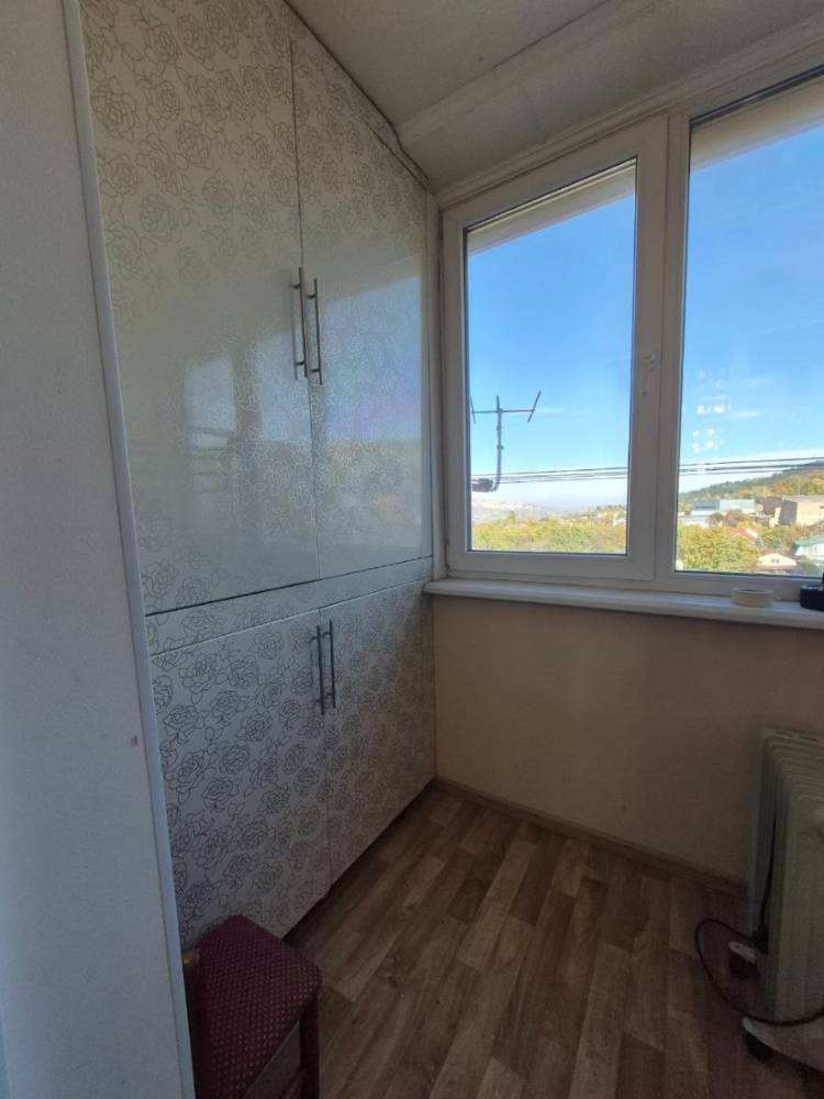 photo_5447173315346167953_y