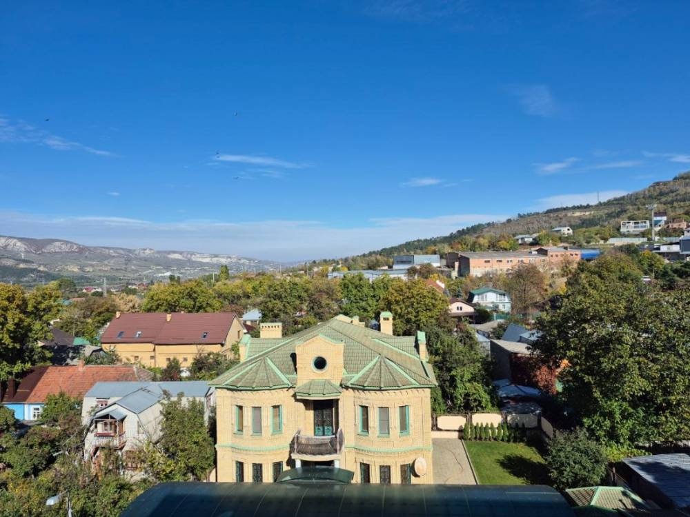 photo_5447173315346167954_y