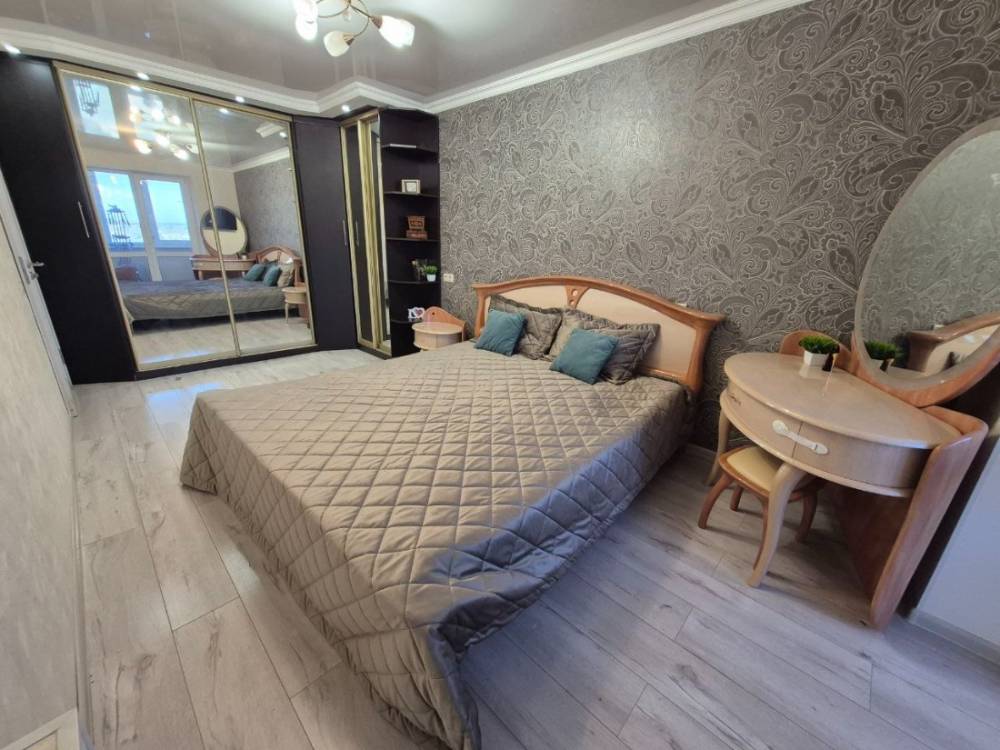 photo_5447173315346167951_y