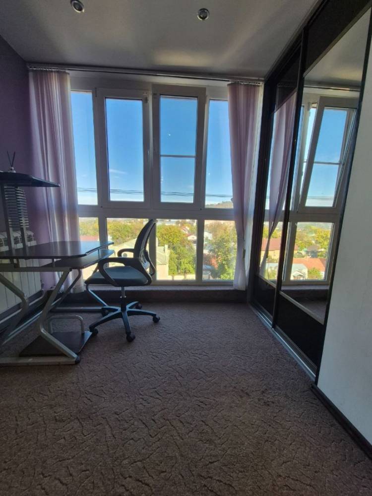 photo_5447173315346167944_y