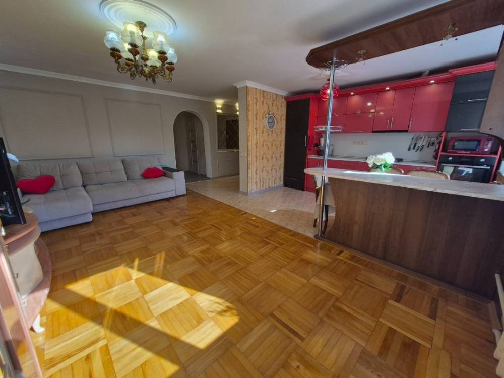 photo_5447173315346167962_y