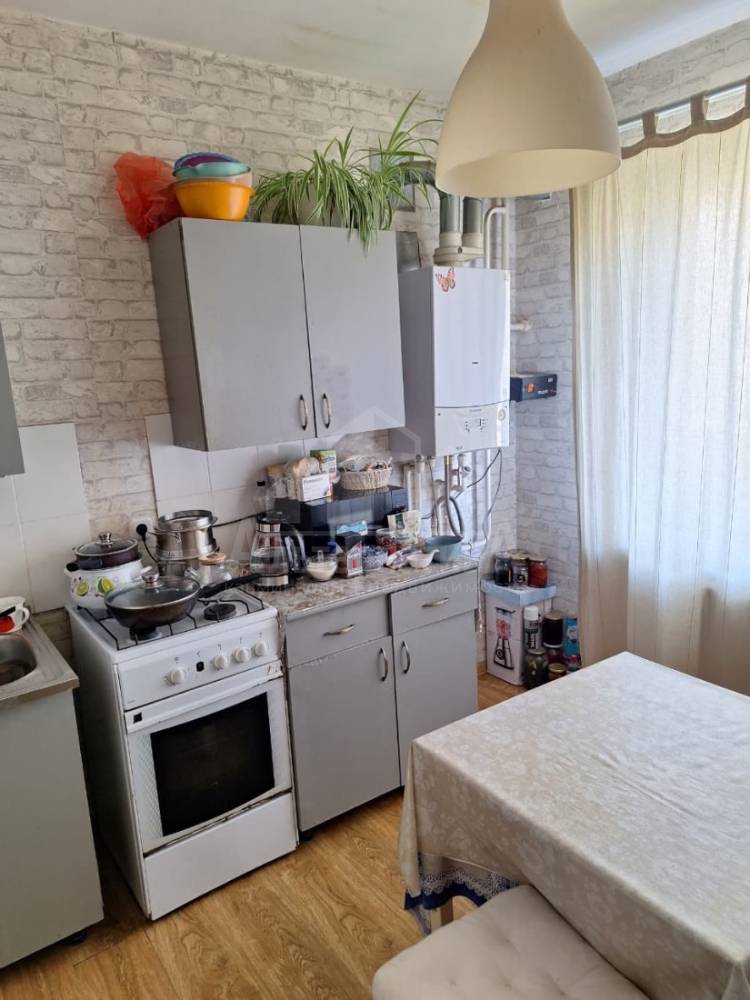 Ставропольский край, Ессентуки, Золотушка, Средняя ул.; Квартира 36м² 1/3 эт.