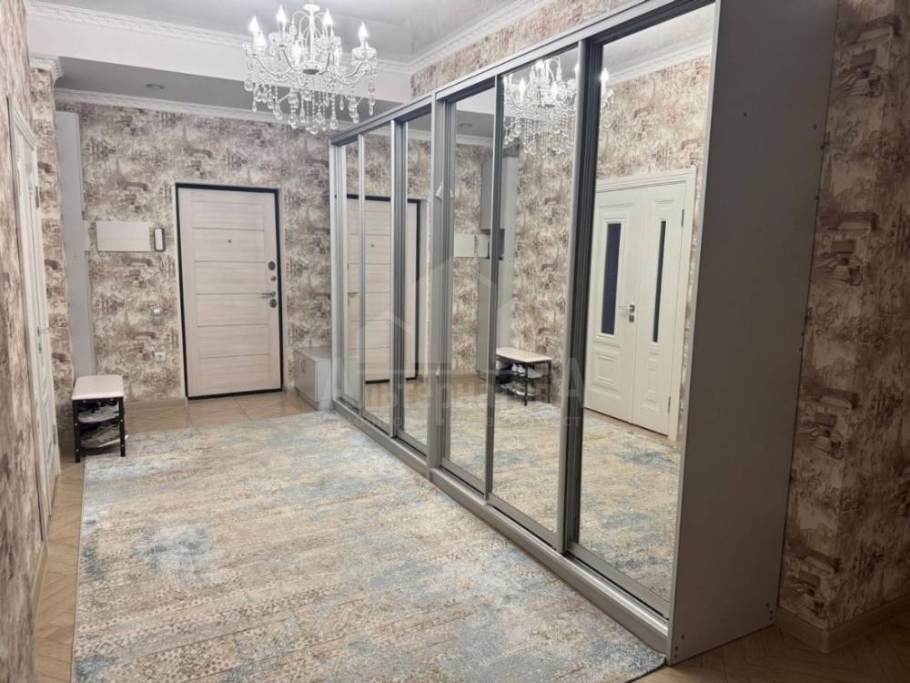 Ставропольский край, Ессентуки, Курортная зона, Октябрьская ул.; Квартира 120м² 7/11 эт.