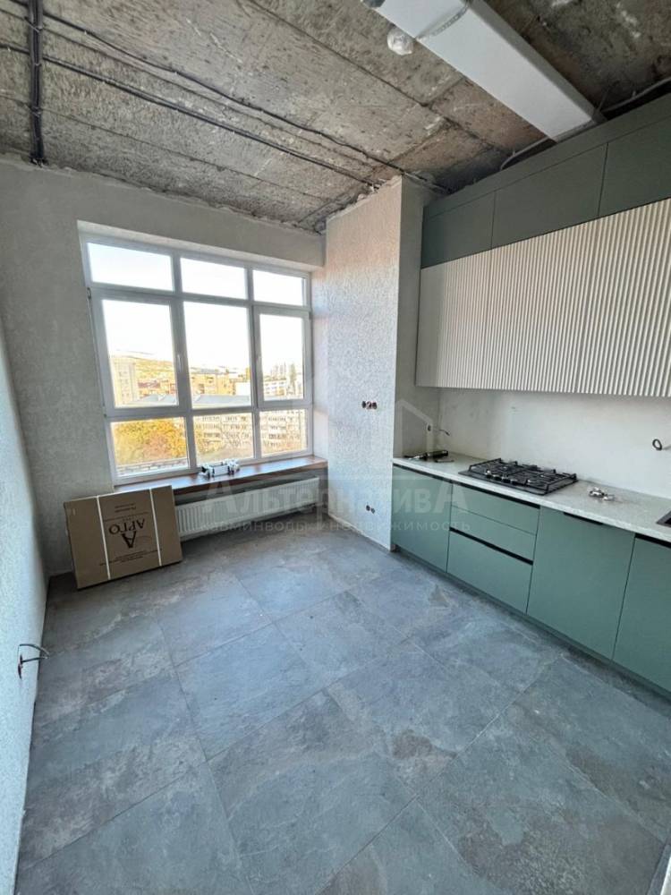 c9460566-4ea6-4845-925c-a5cae700fa35