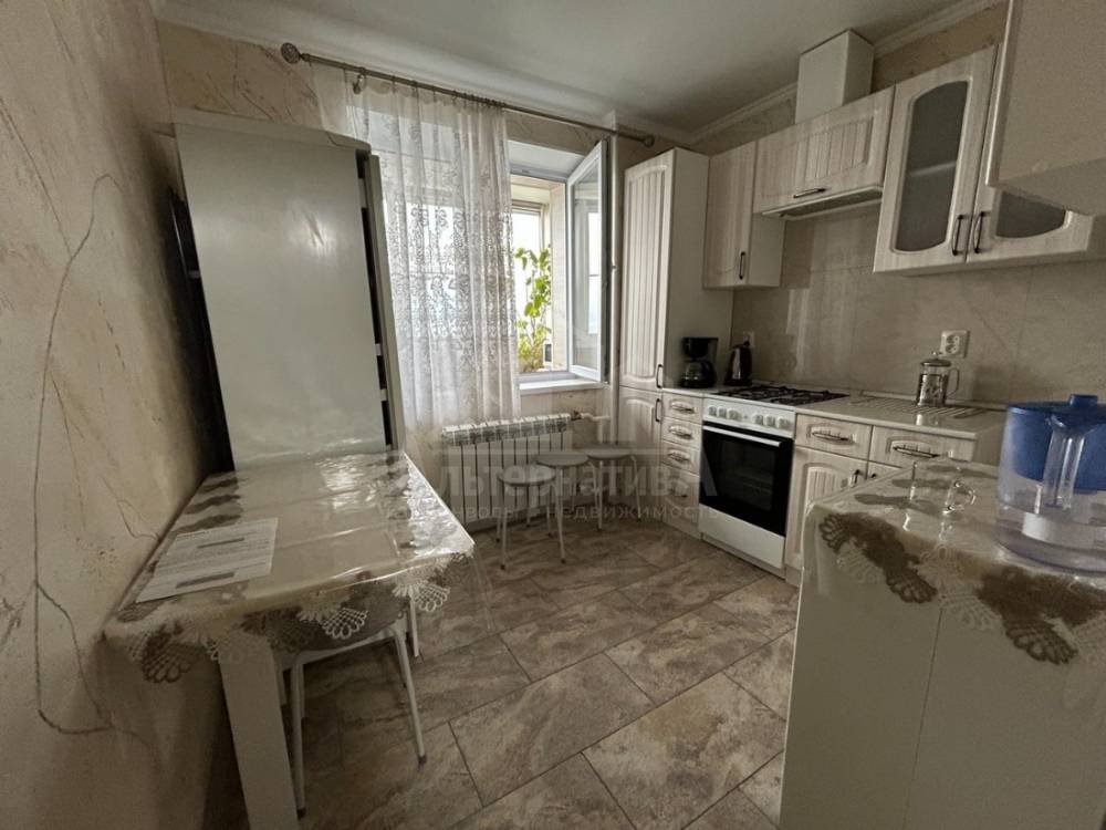 photo_5467862172811000079_y