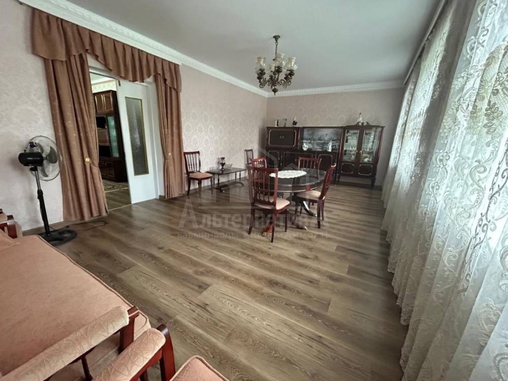 Ставропольский край, Пятигорск, пос.Горячеводский, Советская ул.; Дом 150м² на участке 4,30 сот. 2 эт.