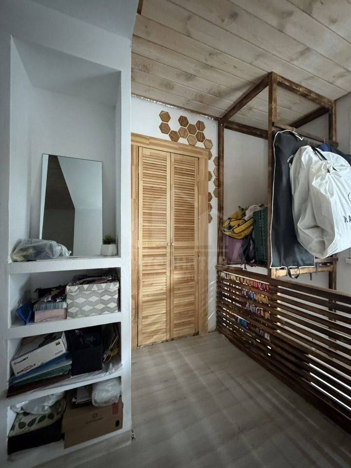 photo_5197411509565785425_y