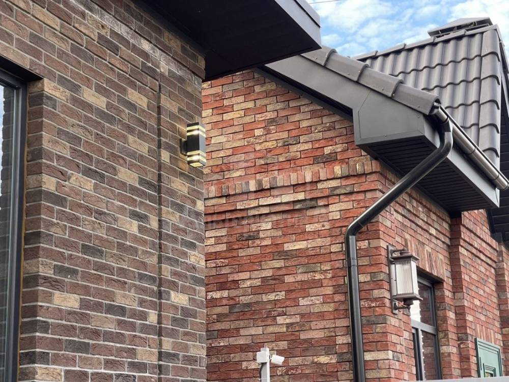 photo_5273819394373444392_y