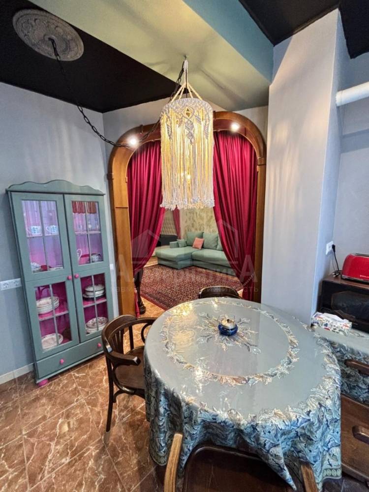 f49caba2-0f5e-49d2-be0a-c08c2d6e2977