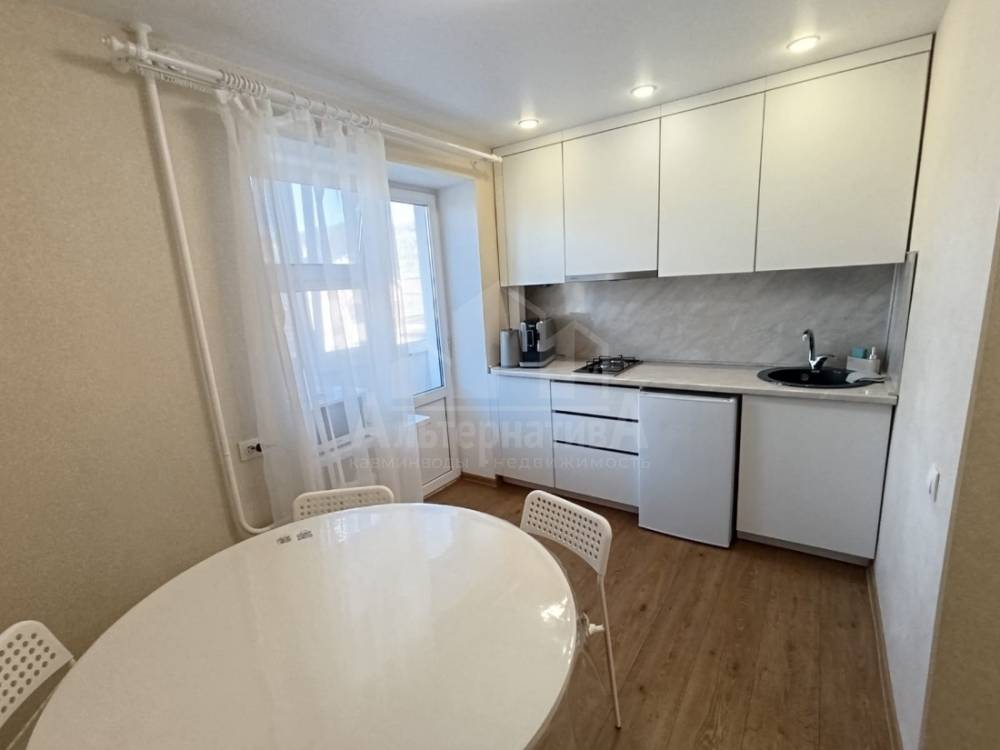 c8b305fd-21c1-40cf-9e64-0c962d1a16f8